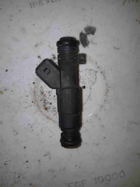 Opel Omega A Injektor / Porlaszt� / Befecskendez�