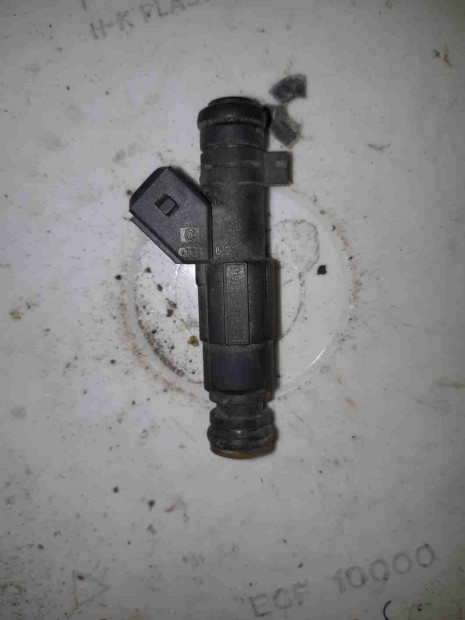 Opel Omega A Injektor / Porlaszt� / Befecskendez�