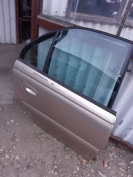 Opel Omega B Jobb H�ts� Ajt�