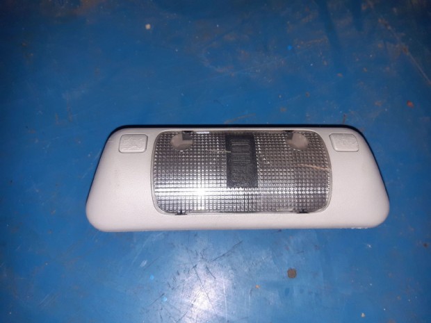 Opel Omega B Olvas�l�mpa