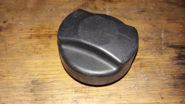 Opel Omega B Tanksapka