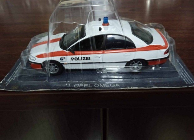 Opel Omega Swajci police kisauto modell 1/43 Elad