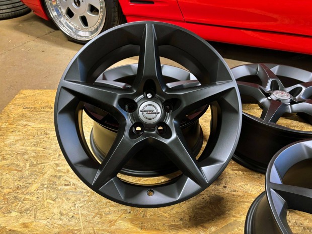 Opel Penta 18" 5x110 fekete gyri alufelni 18 coll Astra Zafira Vectra