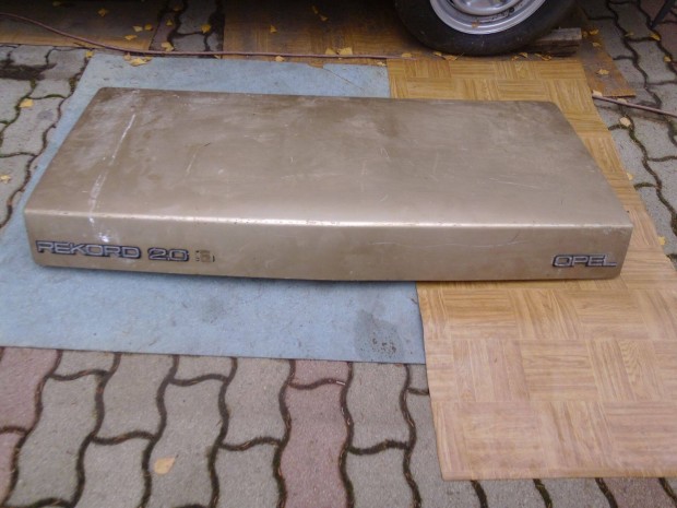 Opel Rekord Senator szp gyri fnyezs csomagtr fedl