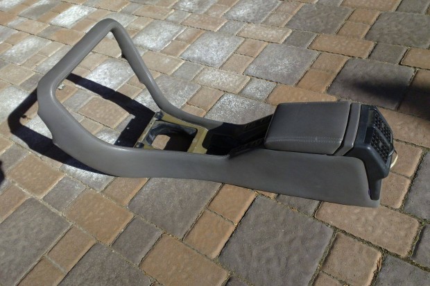 Opel Senator B középkonzol könyöklő közép box