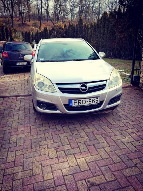 Opel Signum 3.0 V6 CDTI Cosmo (Automata) Z-C/S