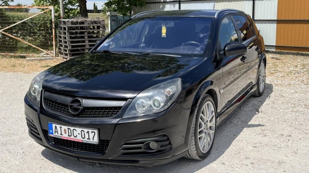 Opel Signum 3.0 V6 CDTI Sport