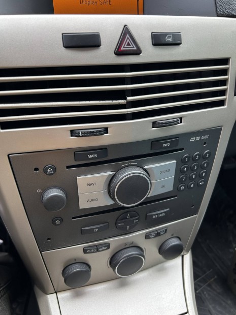Opel Signum/C Vectra/Vivaro CD70 Navi fejegység
