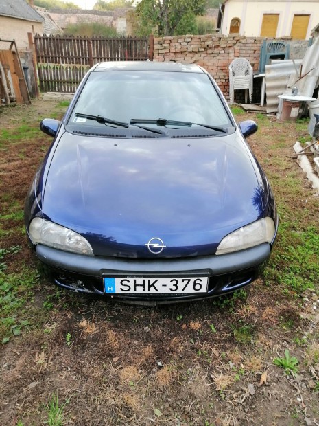 Opel Tigra 2000 