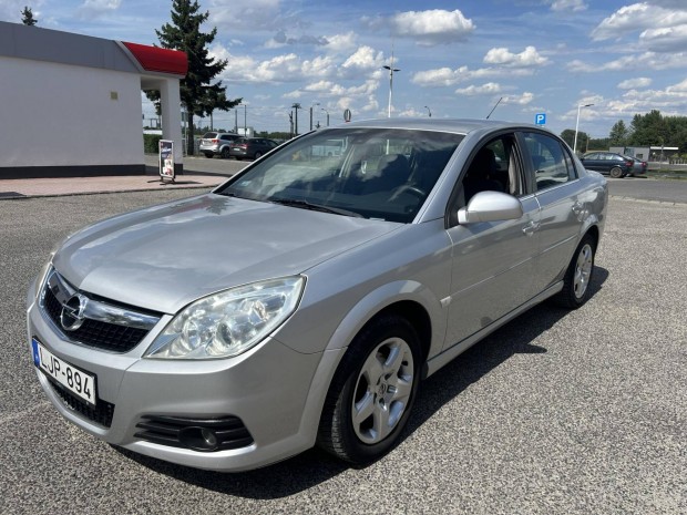 Opel Vectra 1.8 Elegance igazolt kev�s km.b�rbe...