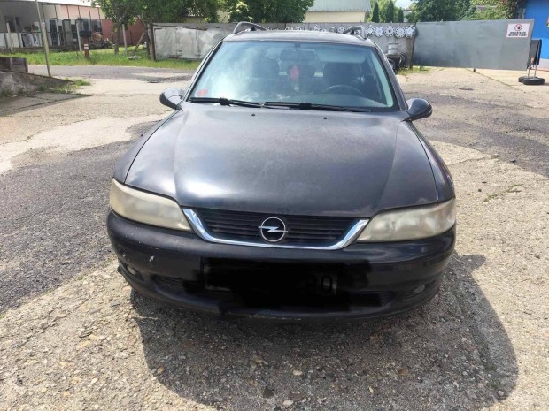 Opel Vectra B2 1.8b combi alkatrszek