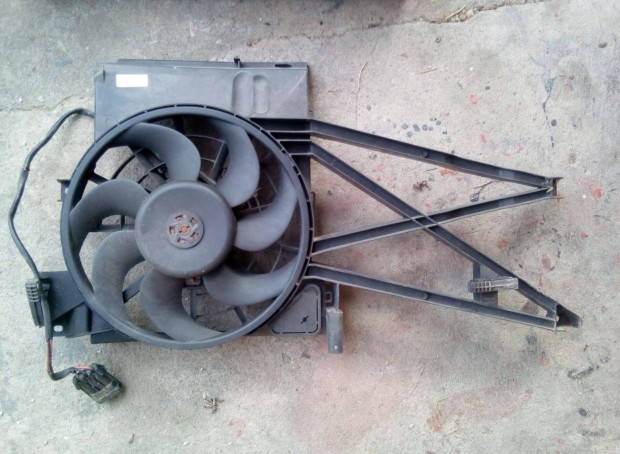 Opel Vectra B 2.5 (1997) ventil�tor. Szem�lyesen