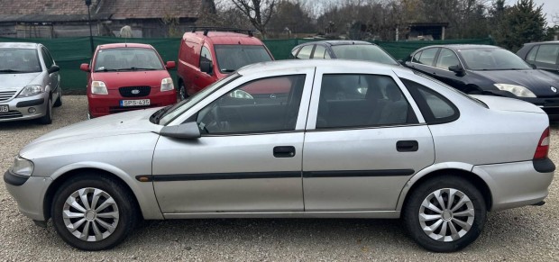 Opel Vectra B Caravan 1.6 GL