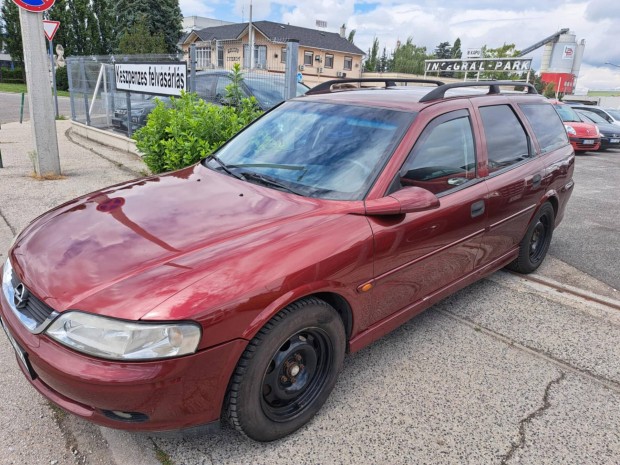 Opel Vectra B Caravan 2.0 DTI Comfort Nagyon ME...