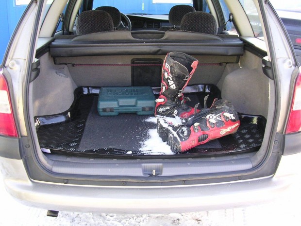 Opel Vectra B H/B 1995- M�retpontos Csomagt�rt�lca Csomagt�r t�lca