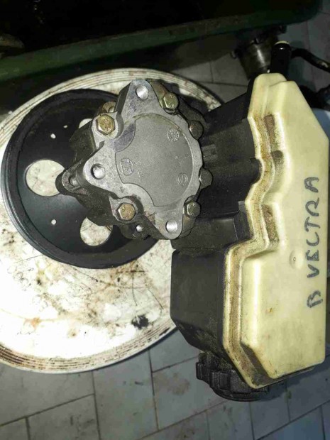 Opel Vectra B Korm�nyszerv� Szivatty� + Szerv� Tart�ly