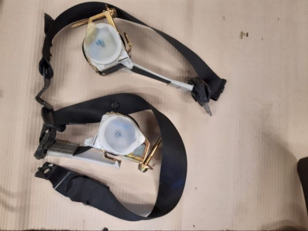 Opel Vectra B (1997-2002) Els� Biztons�gi �v P�r