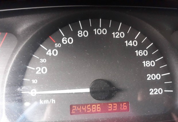 Opel Vectra B, Motorhibás