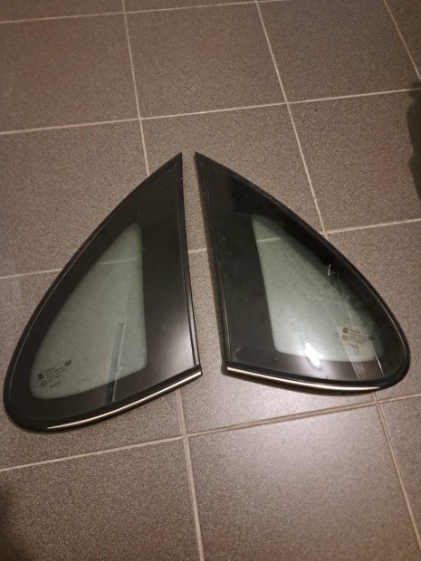 Opel Vectra B h�romsz�g ablak