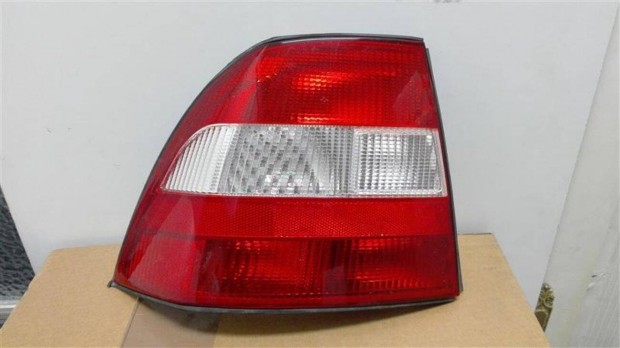 Opel Vectra B h�ts�l�mpa bal (4) 1995.01 -> 1998.12 �res, gy�ri �j