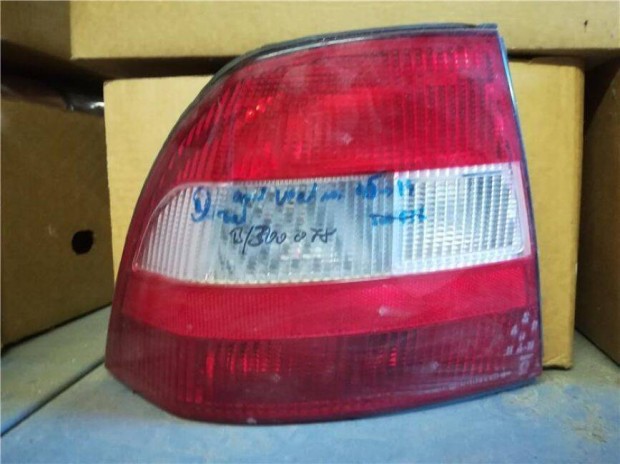 Opel Vectra B h�ts�l�mpa bal (4) 1995 -> 1999