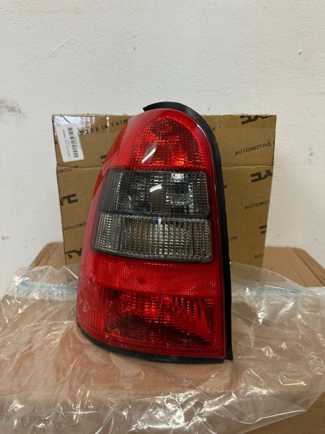 Opel Vectra B kombi h�ts� l�mp�k