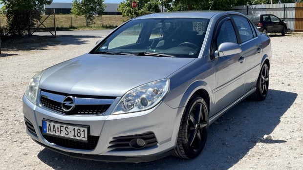Opel Vectra C 1.6 Essentia