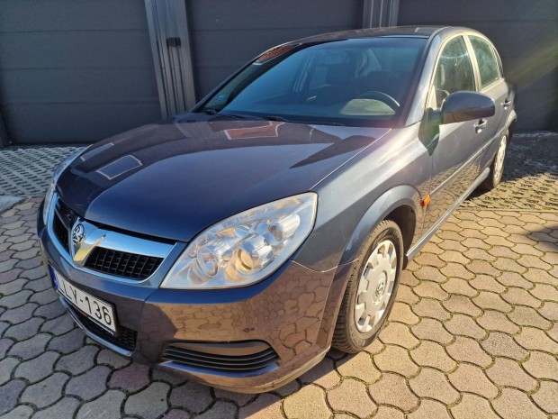 Opel Vectra C 1.8 Comfort Megb�zhat�. Karbantar...