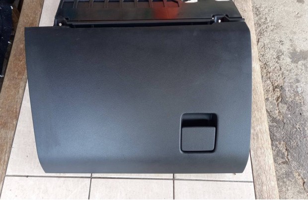 Opel Vectra C Kesztyűtartó