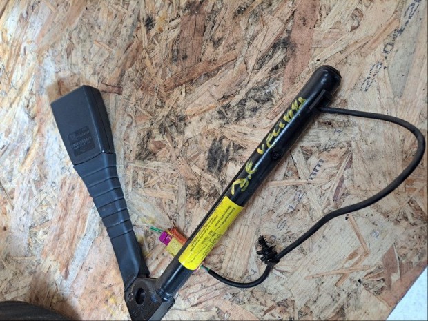 Opel Vectra C (2002-2009)  Jobb Els� �vfesz�t�patron