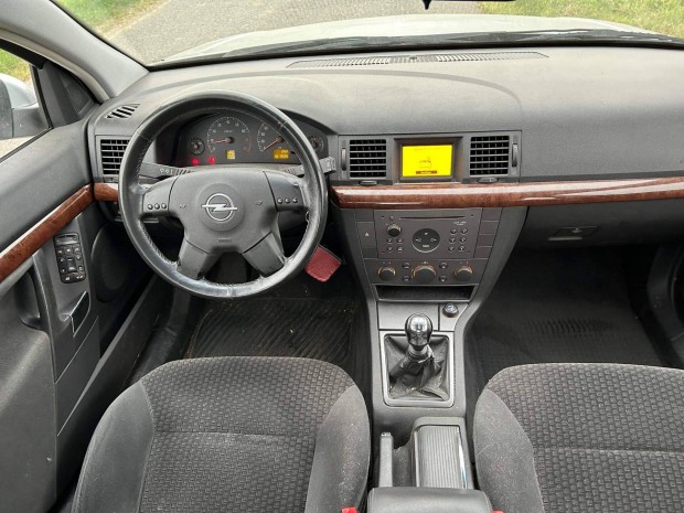 Opel Vectra C illetve Signum alkatrészei eladók