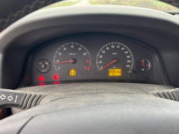 Opel Vectra C illetve Signum alkatrészei eladók