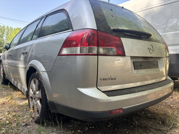 Opel Vectra C kombi lmpa csomagtr ajt 