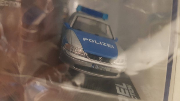 Opel Vectra Polizei 1:43 1/43 modell Collection rendrsg Bontatlan