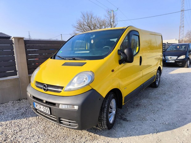 Opel Vivaro 1.9 DI L1H1 Csere-beszmts!