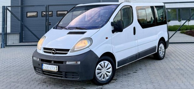 Opel Vivaro 1.9 DTI L2H1 / 9 Személyes / Vonóho...