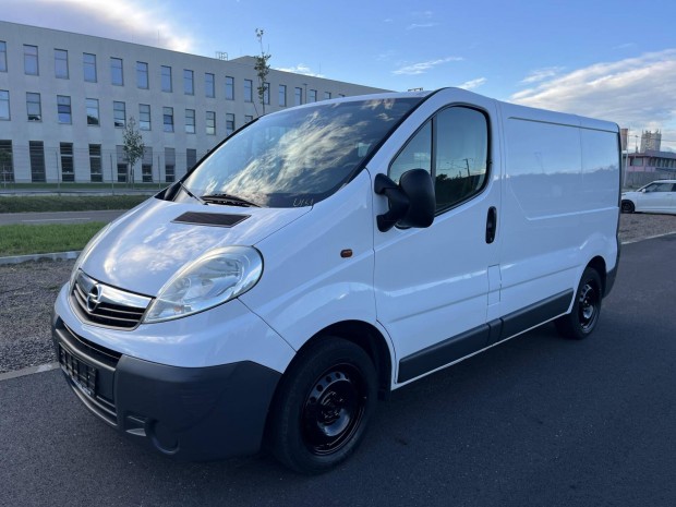 Opel Vivaro 2.0 CDTI L1H1 2.7t végig vezetett s...
