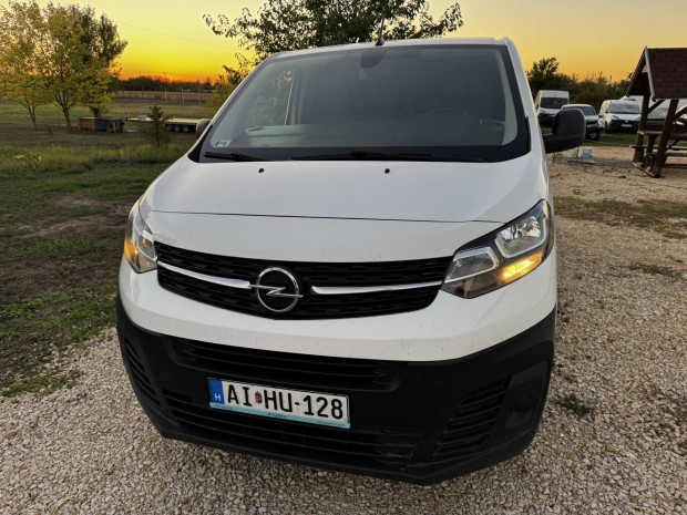 Opel Vivaro 2.0 D Cargo Edition L Megnvelt