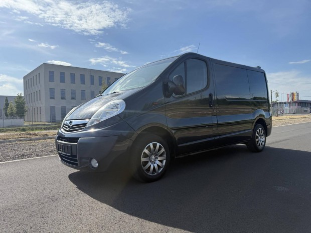 Opel Vivaro 2.5 CDTI L1H1 2.7t 2 év friss műsza...