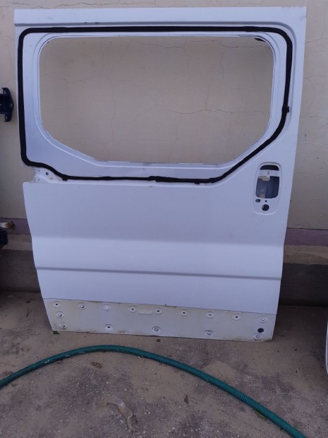 Opel Vivaro Jobb Tolóajtó
