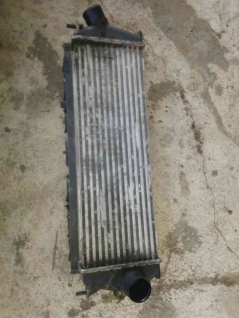 Opel Vivaro Töltőlevegő Hűtő / Intercooler