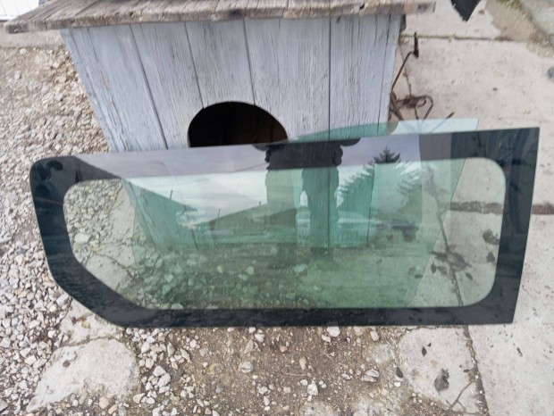 Opel Vivaro jobb hátsó üveg