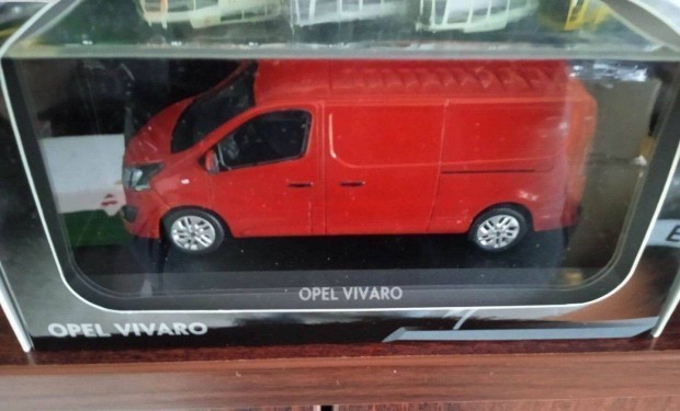 Opel Vivaro kisauto modell 1/43 Elad