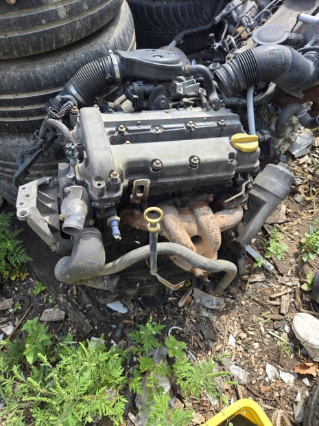 Opel X12xe  komplett motor elad 