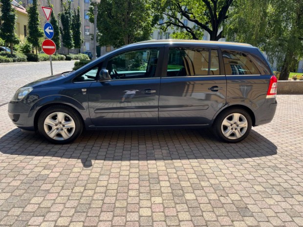 Opel Zafira 1.8i!Gyönyörű állapotban!