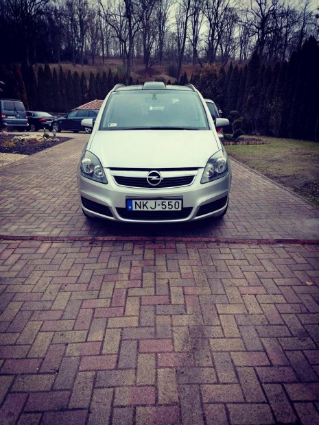 Opel Zafira 1.9 DTI Enjoy Osztott panorma tets!