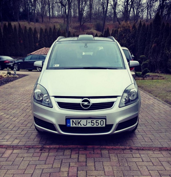 Opel Zafira 1.9 DTI Enjoy Osztott panorma tets!