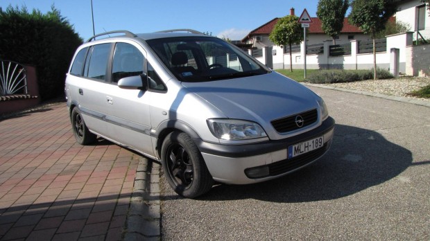 Opel Zafira A 2.2 DTI Comfort 7. Szemlyes..Vn...