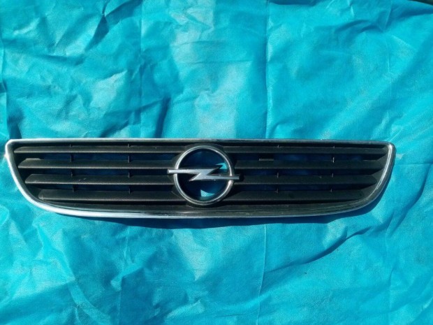 Opel Zafira A 90580685 Htrcs grillrcs dszrcs