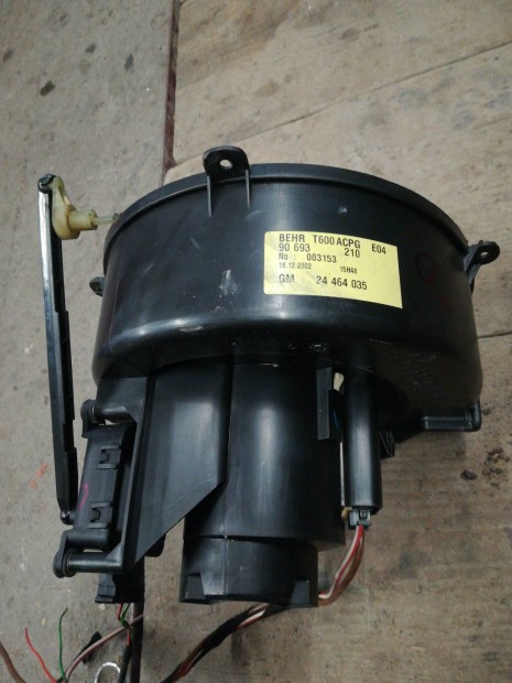 Opel Zafira A ftmotor ventiltor 